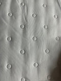 Colcha Bouti Blanco, Estampado Circular o Flores. Finitas, de entretiempo. NO INCLUYE COJINES NI FUNDA DE COJIN
