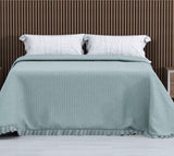 Colcha de Verano con volantes, para cama. Termosellada, fina y ligera en varios colores. SIN FUNDA DE COJÍN